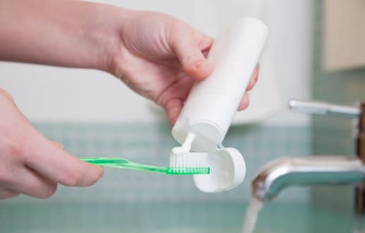 miami-dentist-warning-too-much-fluoride